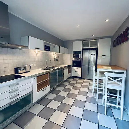 Le Mistral-5 Bedrooms-balcony-air Conditioning-wifi Béziers