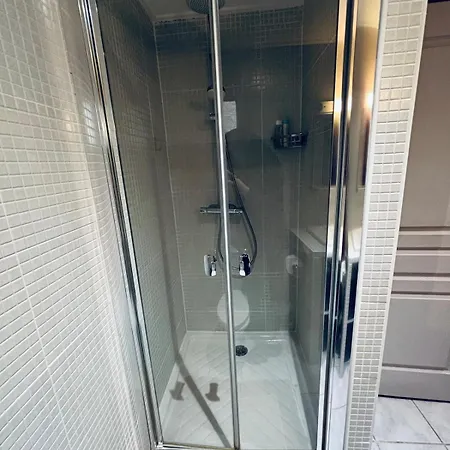 Le Mistral-5 Bedrooms-balcony-air Conditioning-wifi Apartmán Béziers