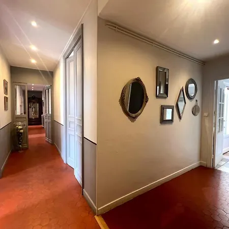 アパート Le Mistral-5 Bedrooms-balcony-air Conditioning-wifi ベジエ