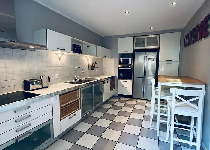 Le Mistral-5 Bedrooms-balcony-air Conditioning-wifi ベジエ