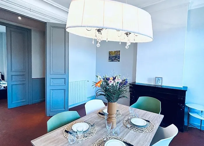 Le Mistral-5 Bedrooms-balcony-air Conditioning-wifi アパート *