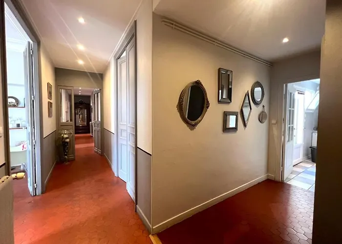 アパート Le Mistral-5 Bedrooms-balcony-air Conditioning-wifi ベジエ